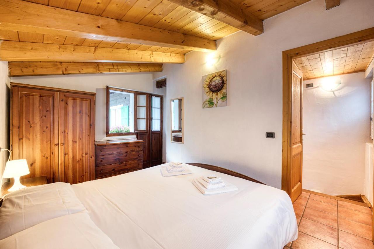 Incanto Walser Apartments Ronco Macugnaga Buitenkant foto