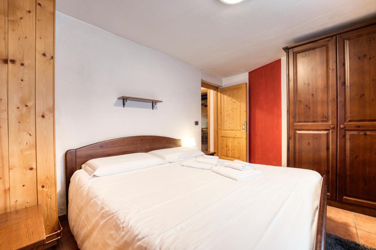 Incanto Walser Apartments Ronco Macugnaga Buitenkant foto