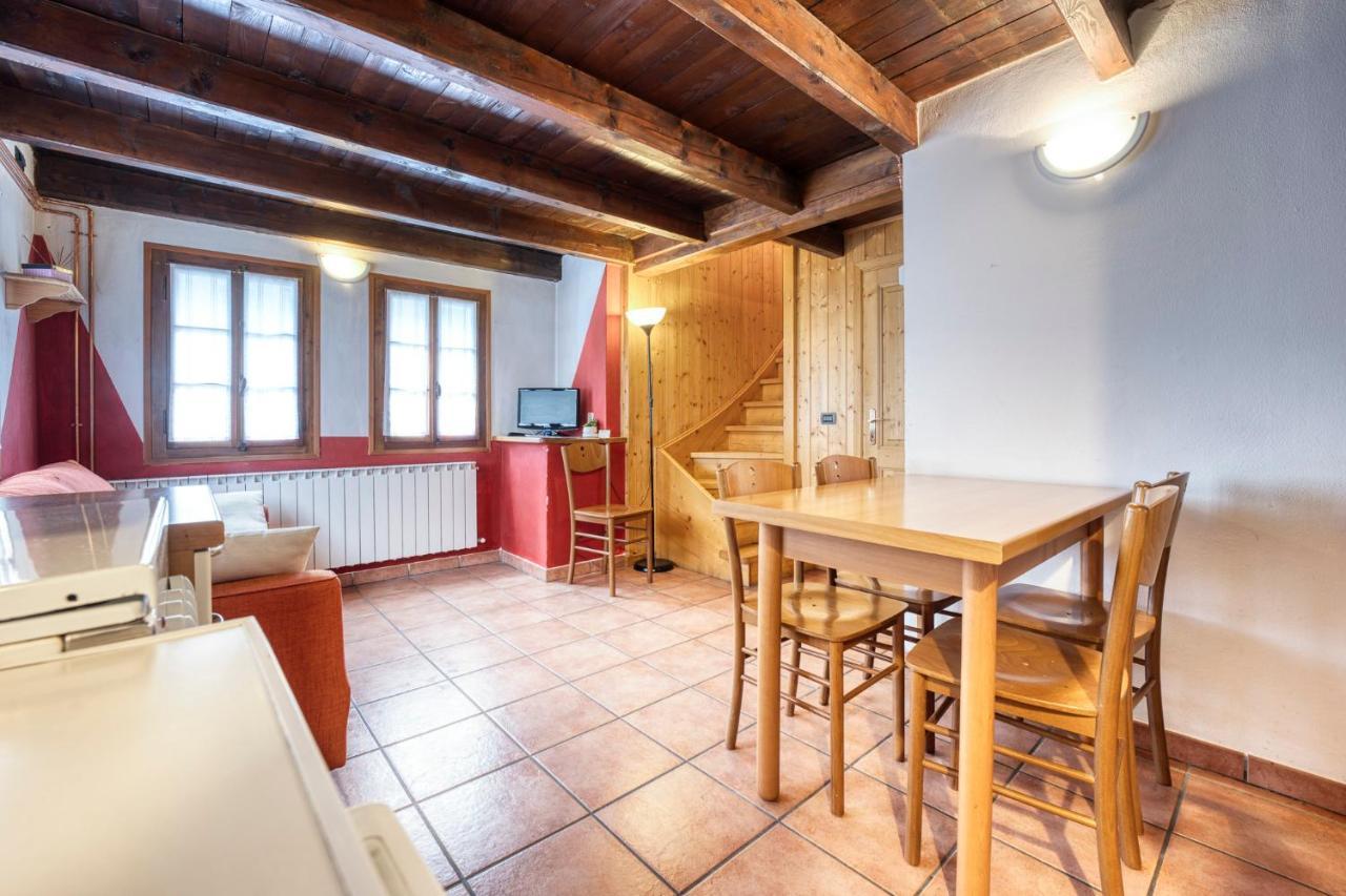 Incanto Walser Apartments Ronco Macugnaga Buitenkant foto