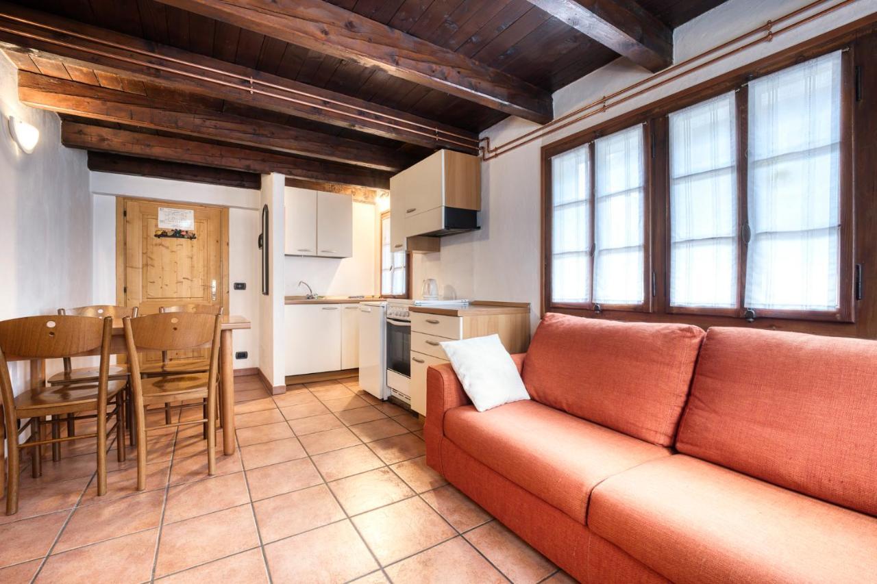 Incanto Walser Apartments Ronco Macugnaga Buitenkant foto