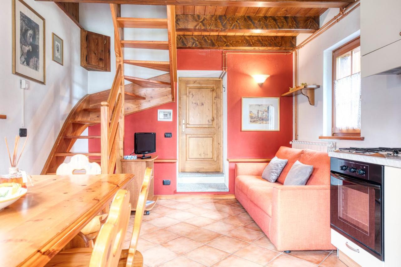 Incanto Walser Apartments Ronco Macugnaga Buitenkant foto